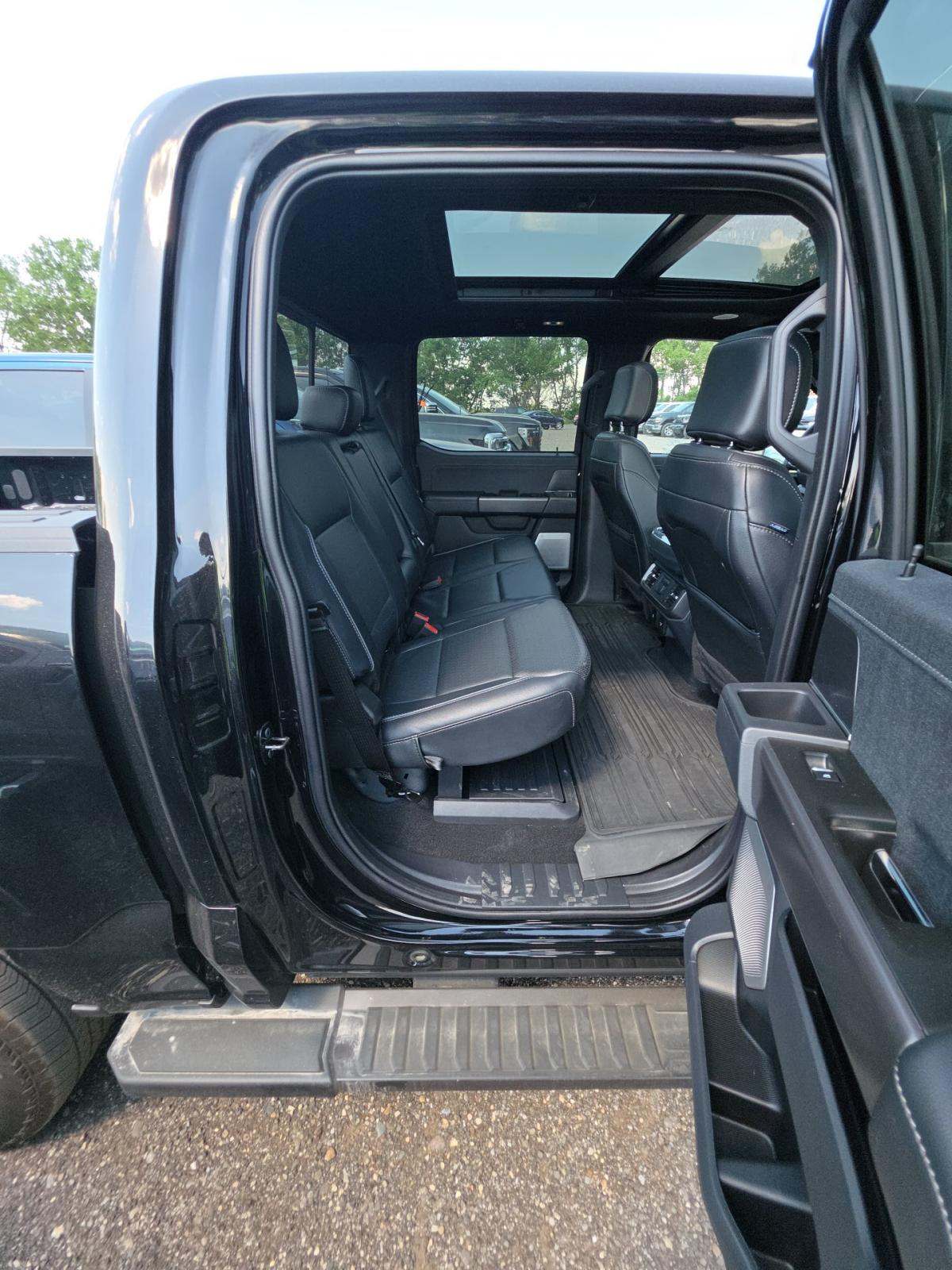 2024 Ford F-150 Hybrid Lariat AWD