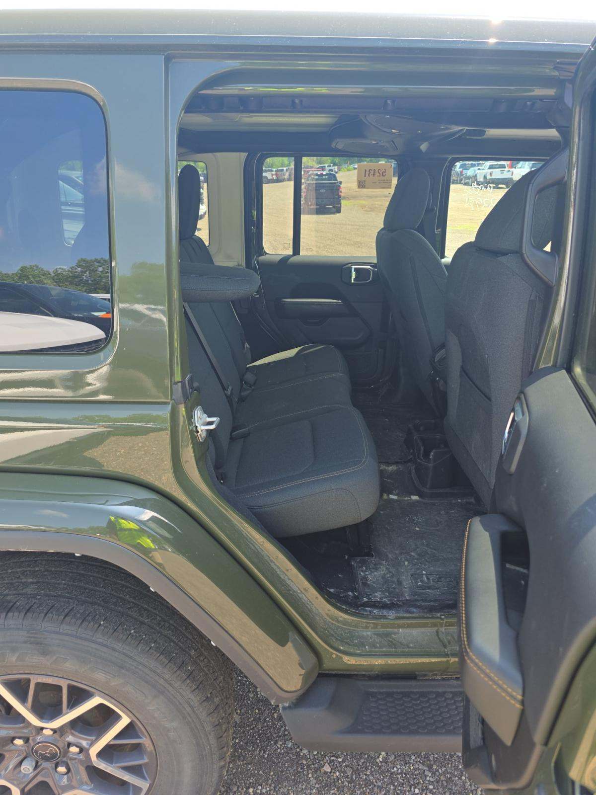 2024 Jeep Wrangler Sahara AWD