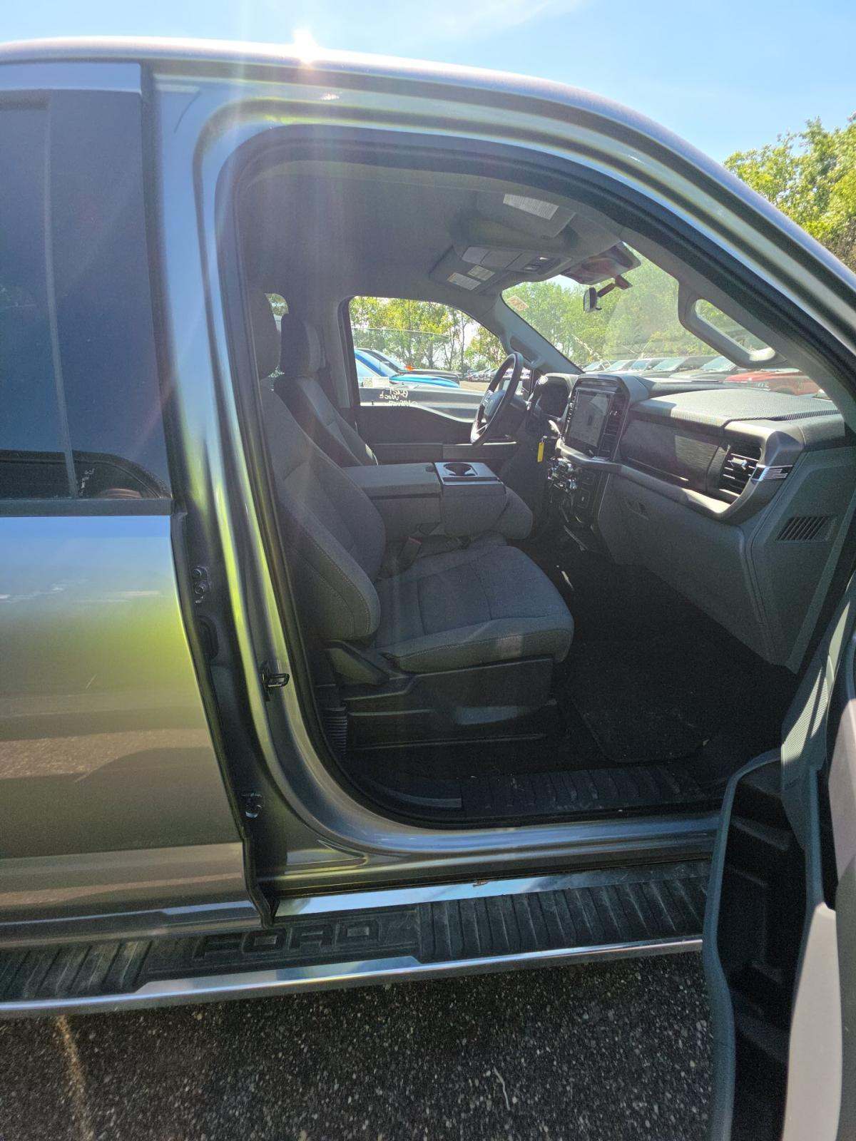 2025 Ford F-150 XLT AWD