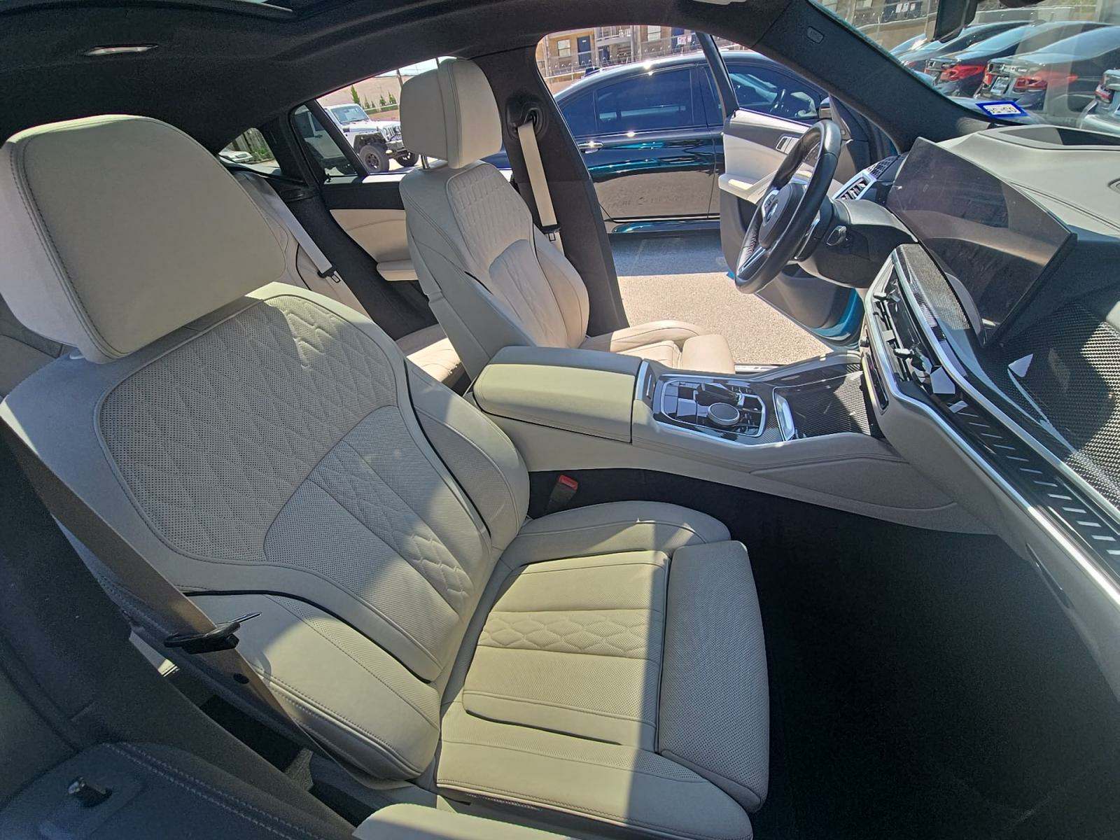 2024 BMW X6 M60i xDrive AWD