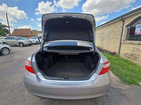 2016 Toyota Camry LE FWD