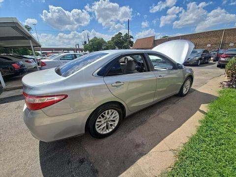 2016 Toyota Camry LE FWD