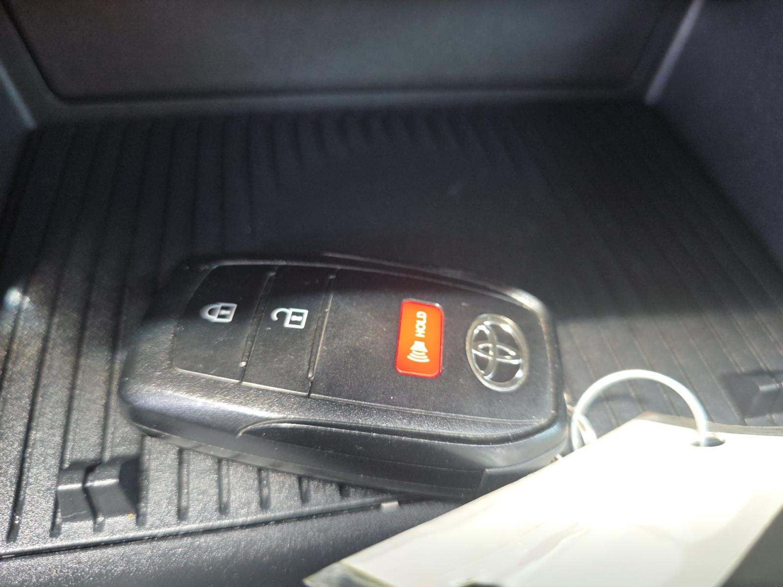 2024 Toyota Prius XLE FWD