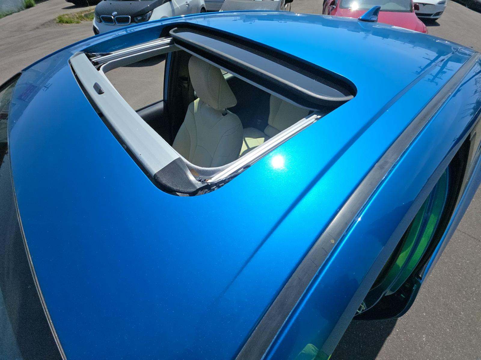 2019 Toyota Prius XLE FWD