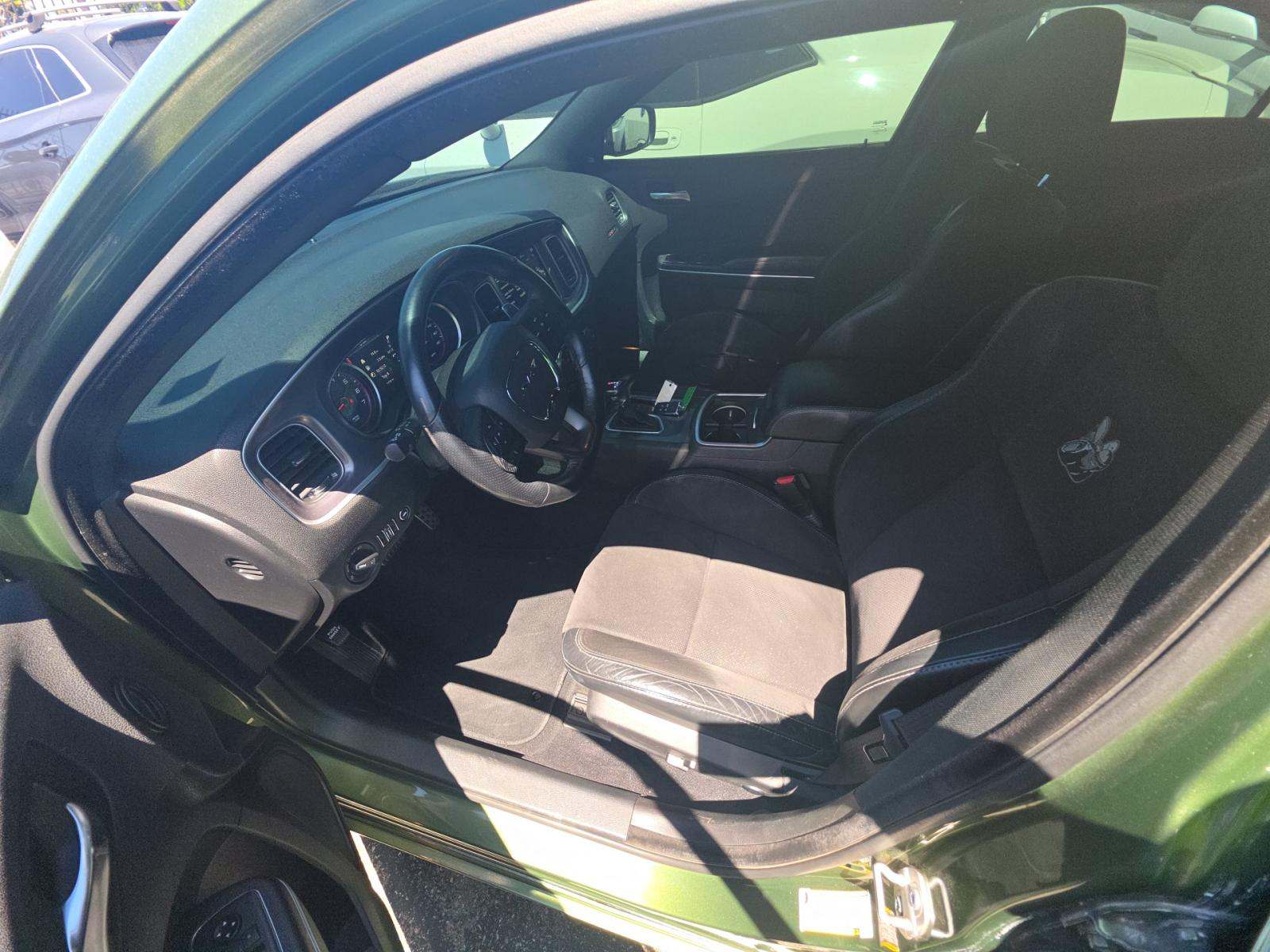 DODGE CHALLENGER - 6