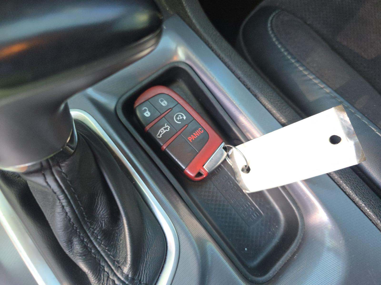 DODGE CHALLENGER - 8