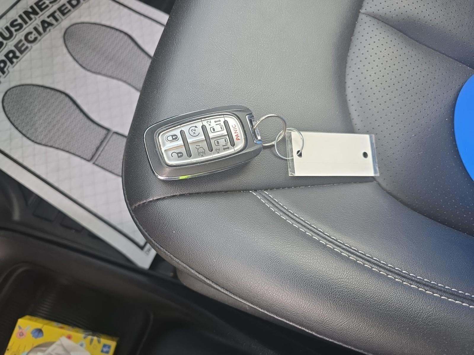 2024 Chrysler Pacifica Hybrid Select S Appearance FWD