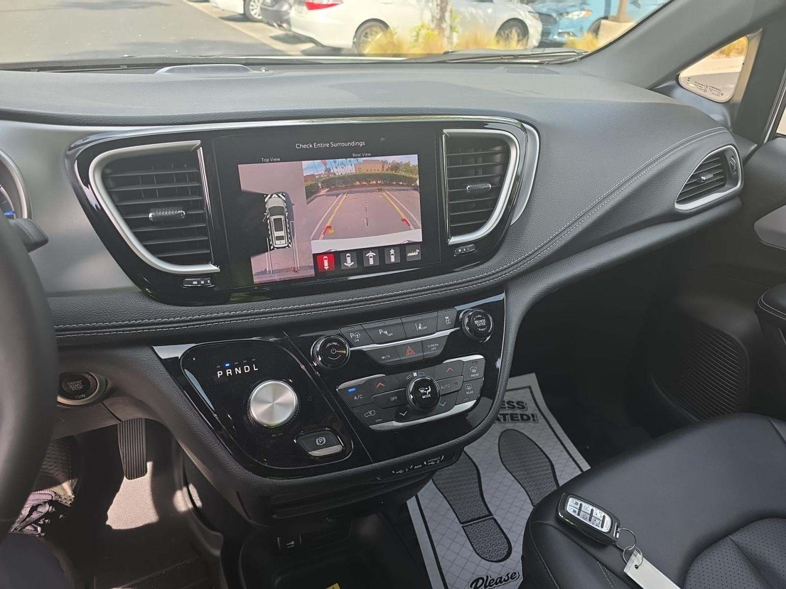 2024 Chrysler Pacifica Hybrid Select S Appearance FWD