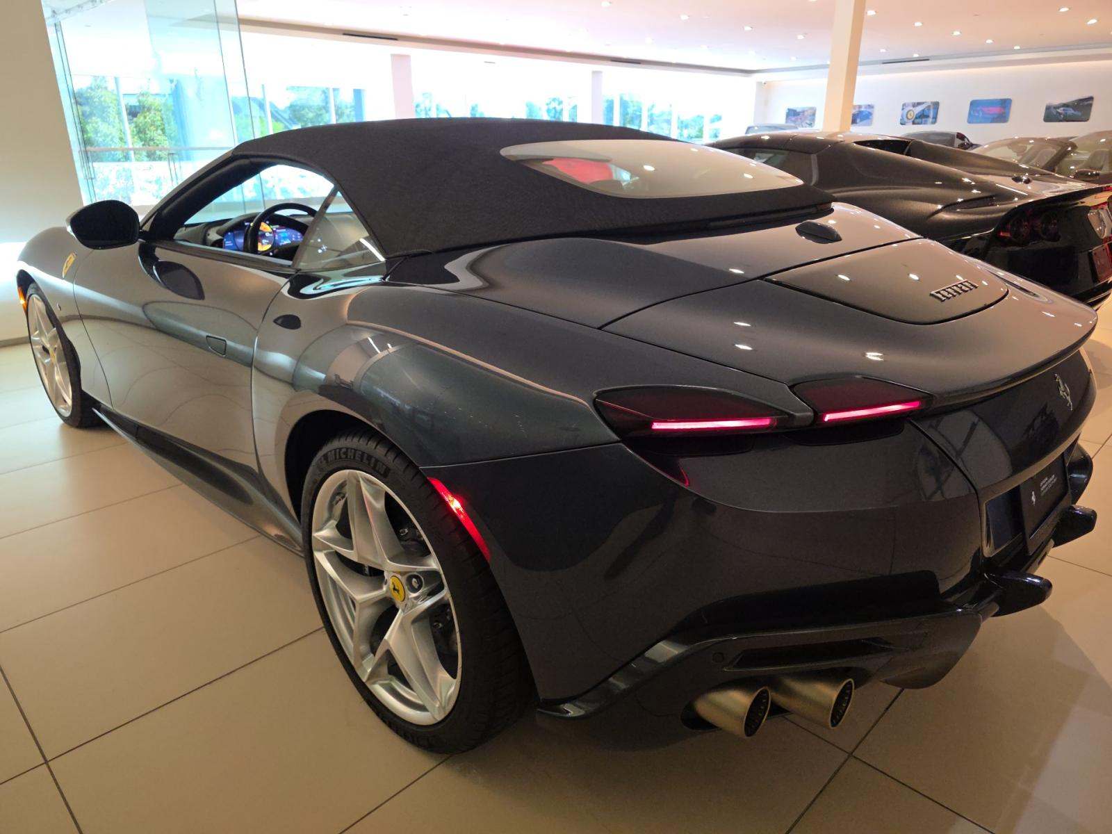 2024 Ferrari Roma Base RWD