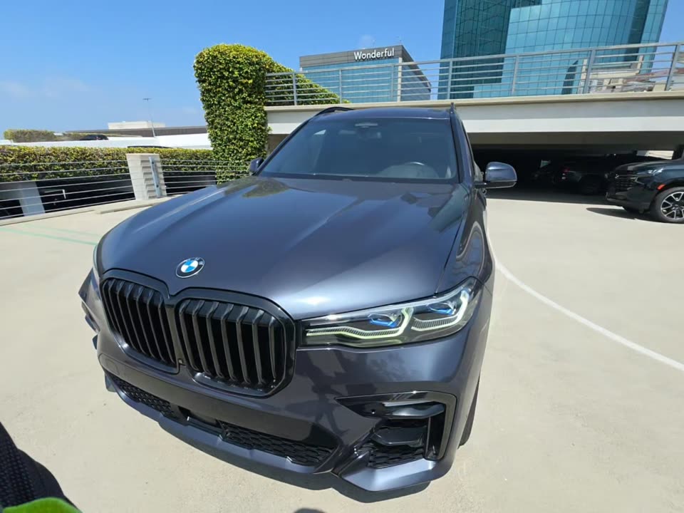 2021 BMW X7 M50i AWD