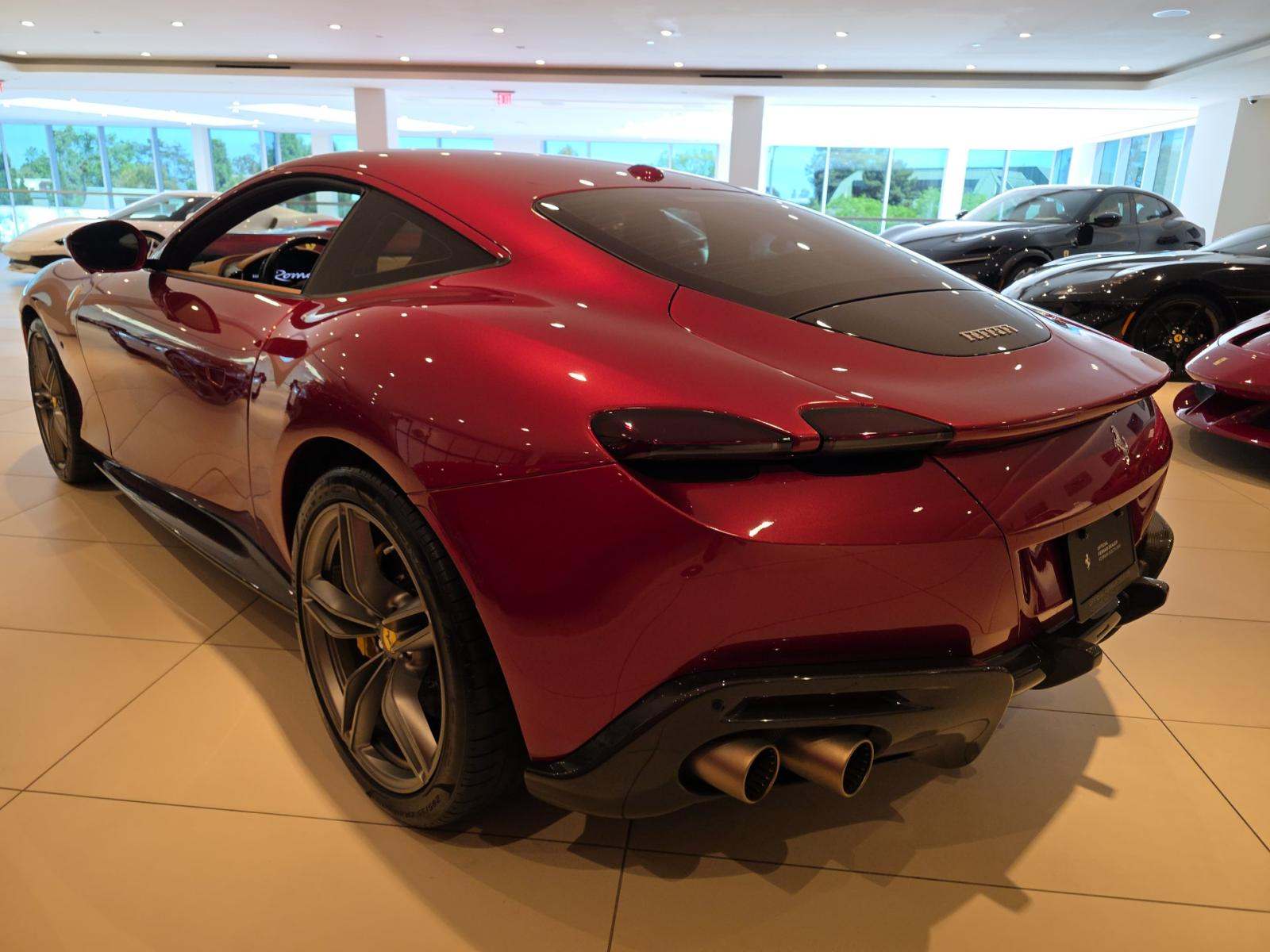 2022 Ferrari Roma Base RWD