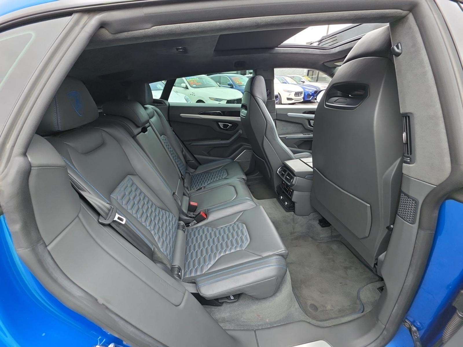 2021 Lamborghini Urus Base AWD