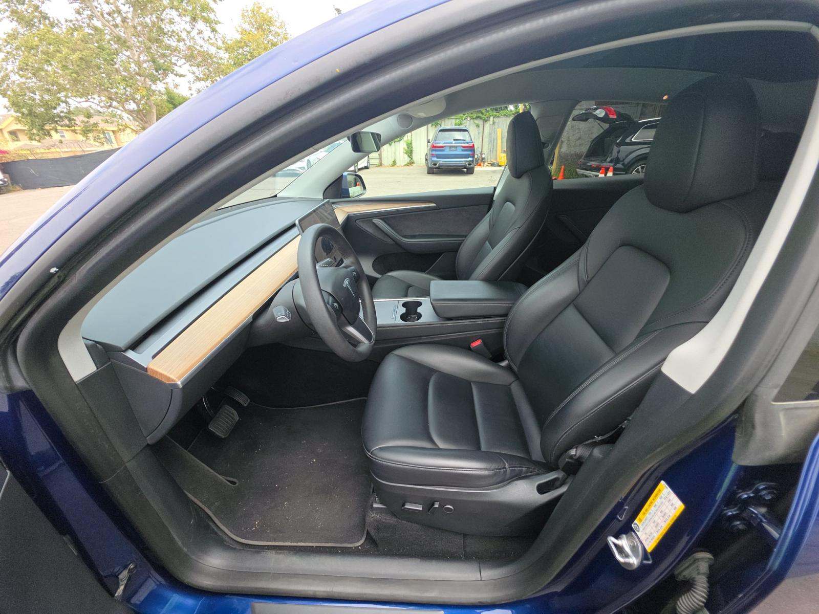 TESLA MODEL Y - 2