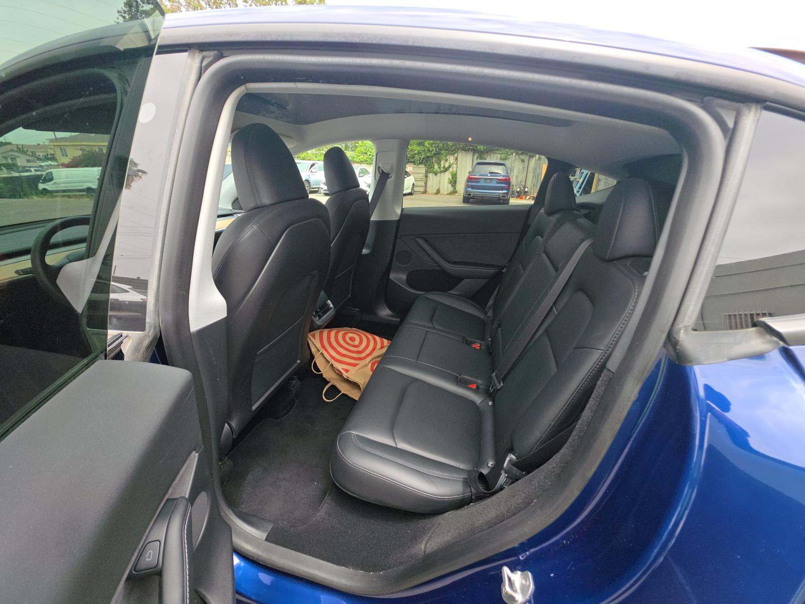 TESLA MODEL Y - 9