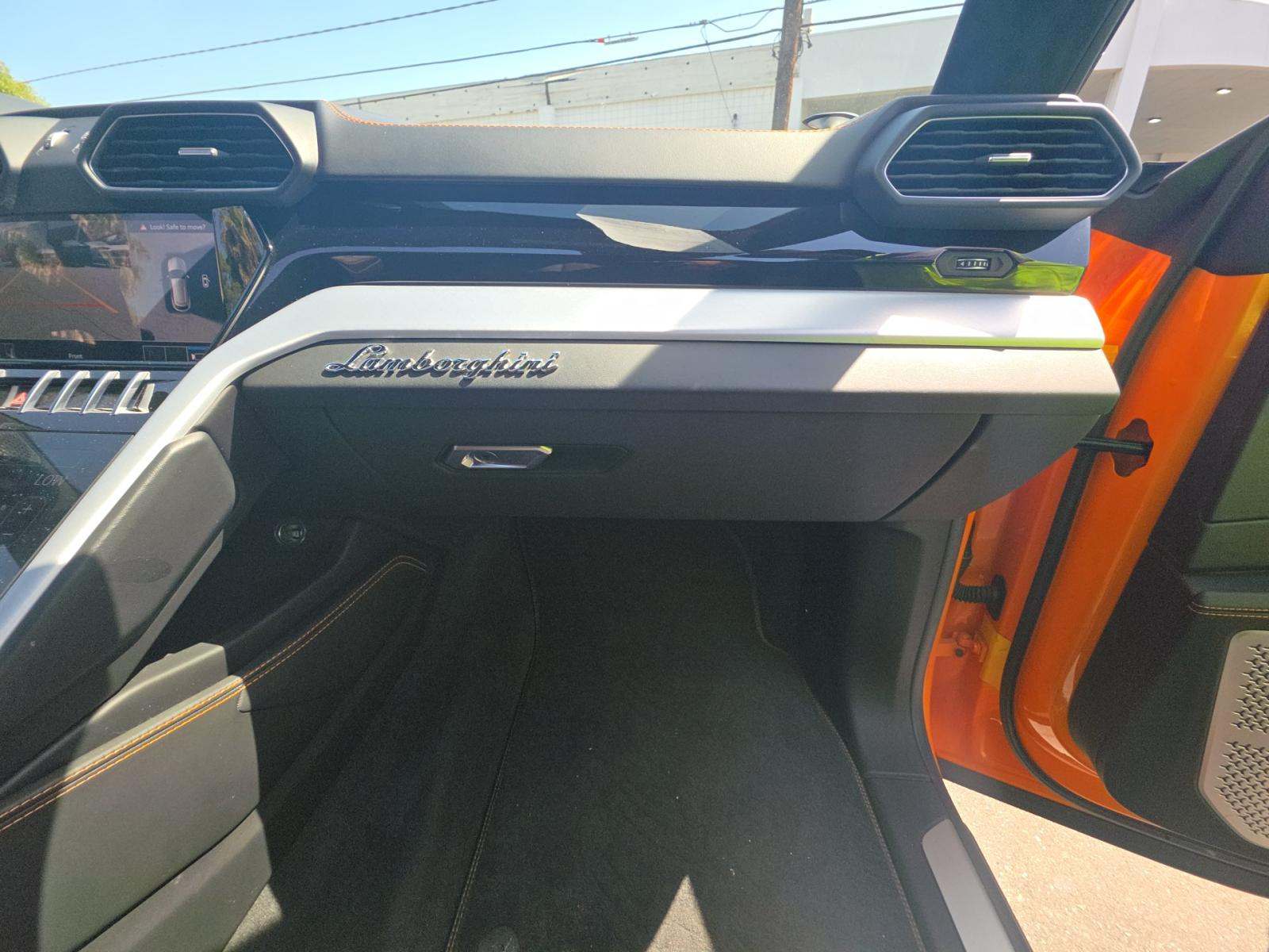 2021 Lamborghini Urus Base AWD