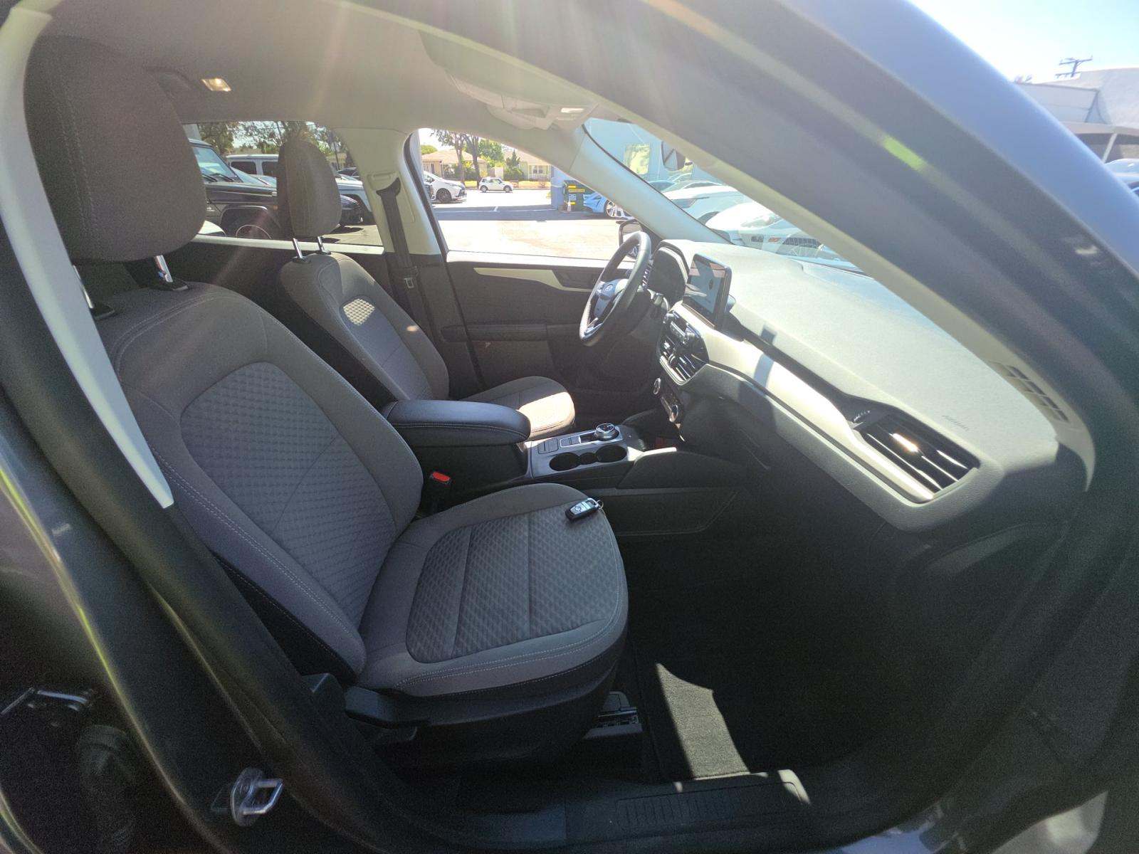 2022 Ford Escape SE FWD