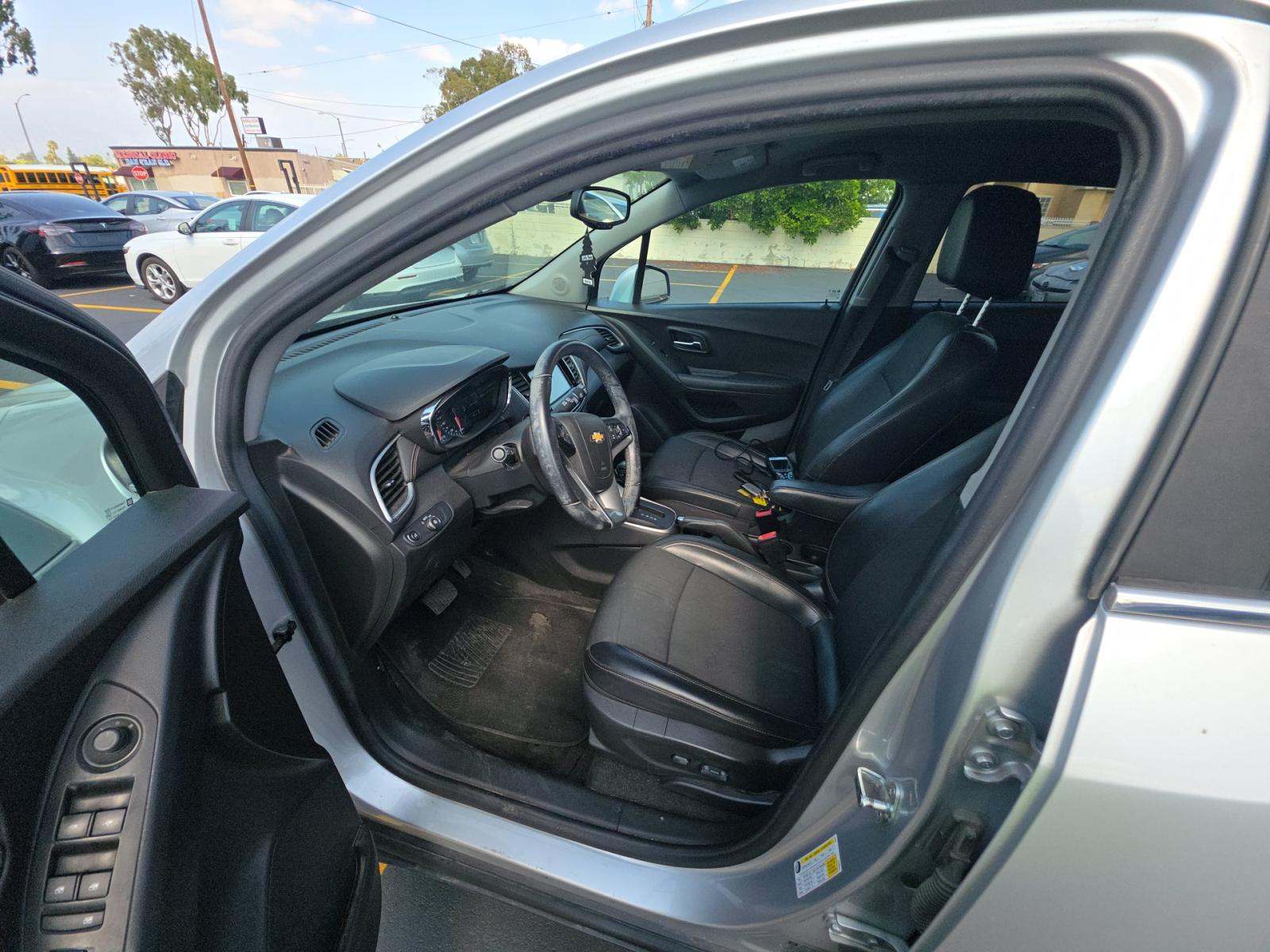 CHEVROLET TRAX - 2