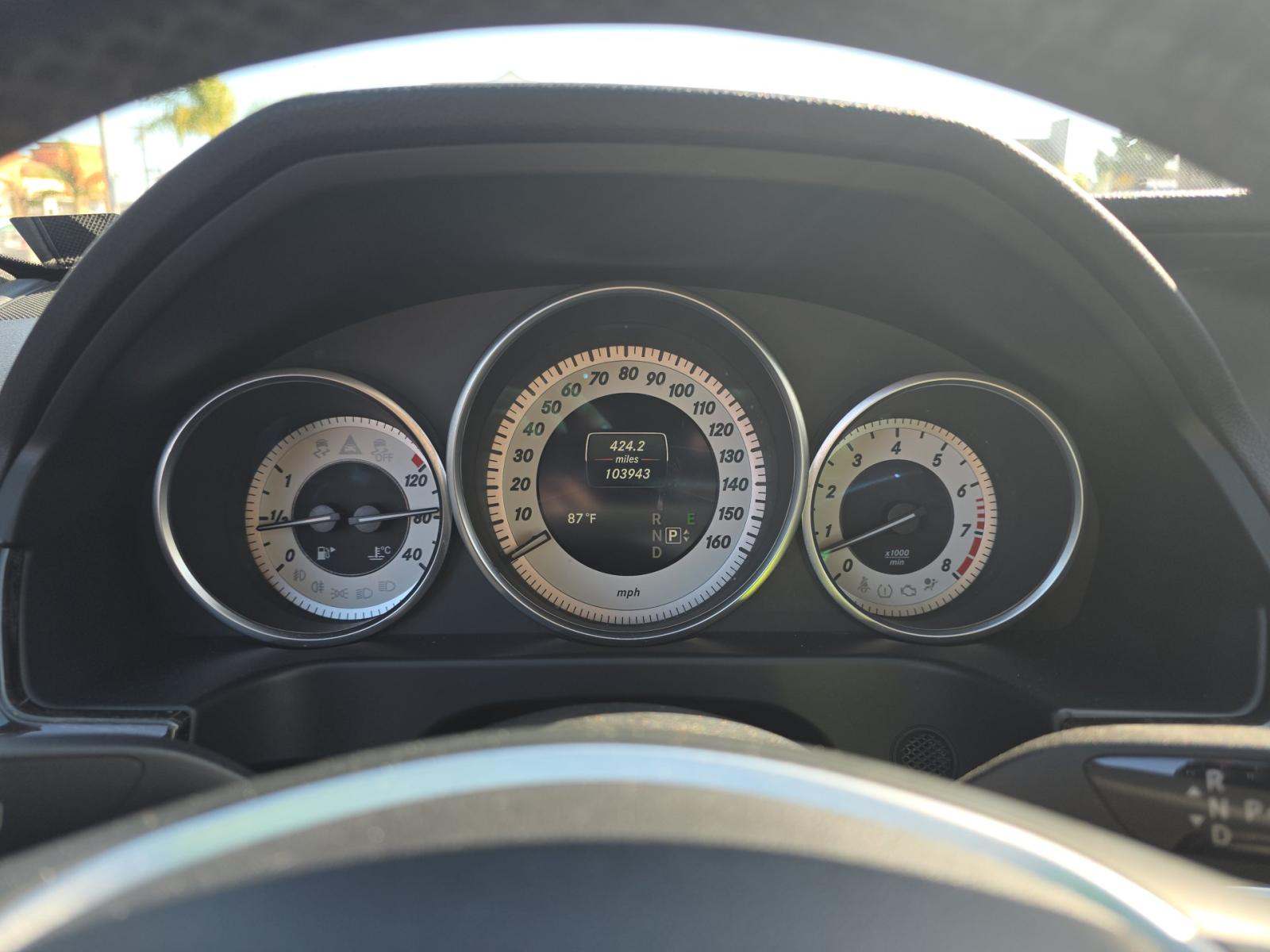 MERCEDES-BENZ E-CLASS - 9