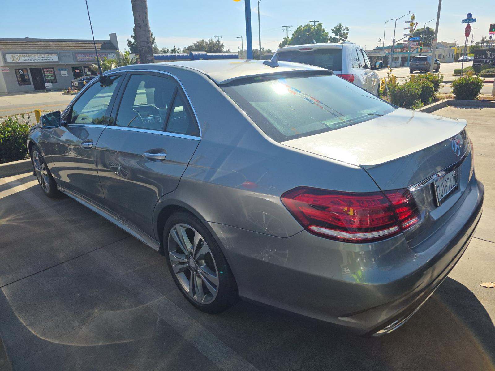 MERCEDES-BENZ E-CLASS - 2