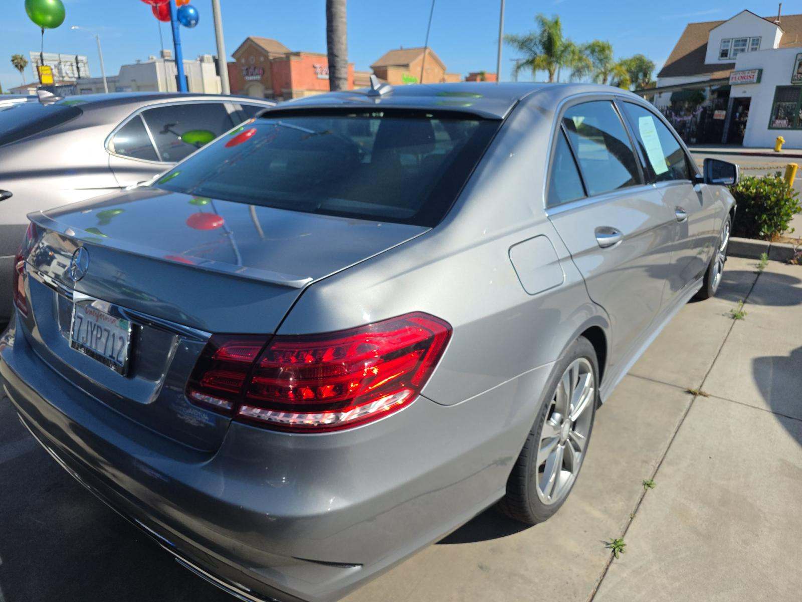 MERCEDES-BENZ E-CLASS - 3