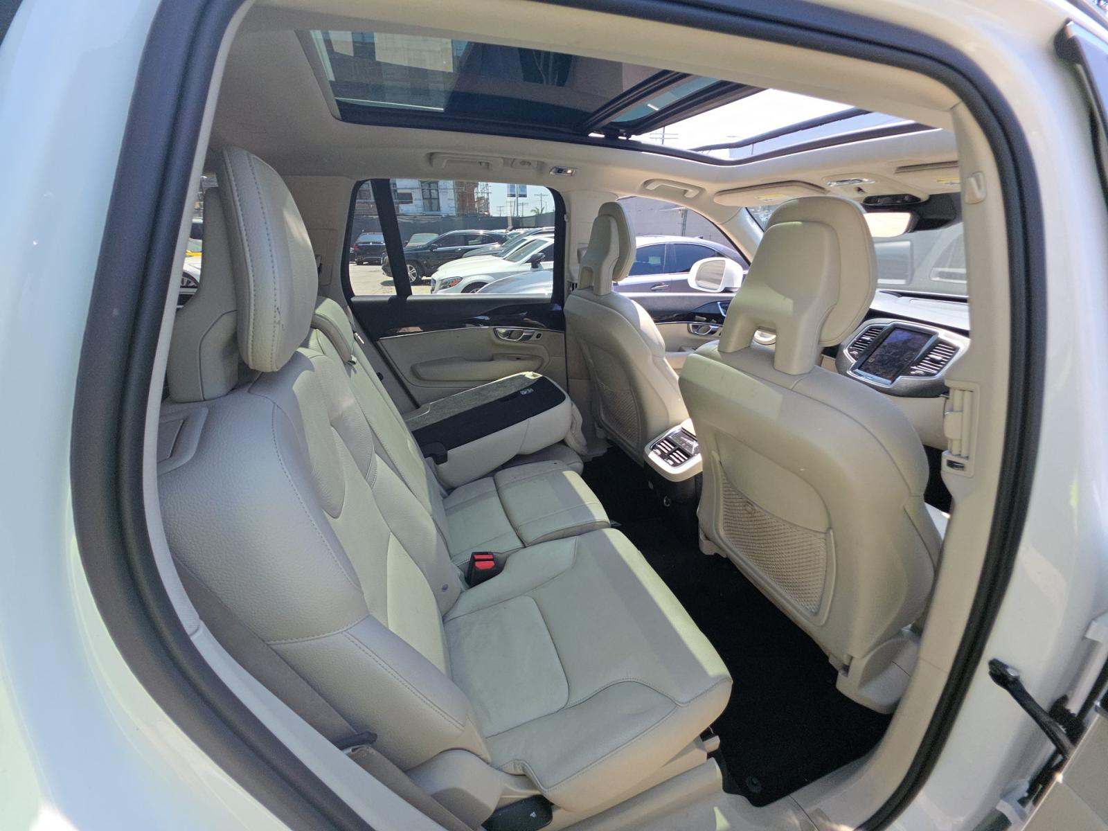 2018 Volvo XC90 T6 Momentum AWD