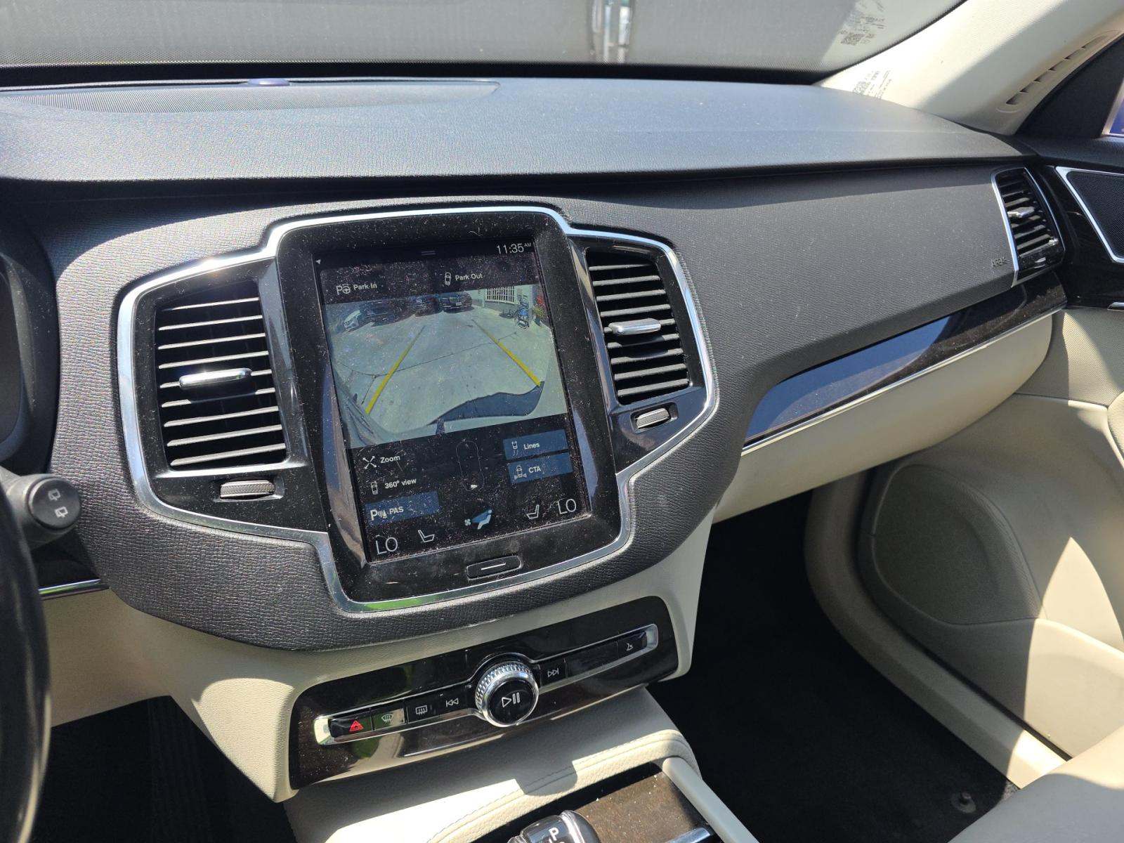 2018 Volvo XC90 T6 Momentum AWD