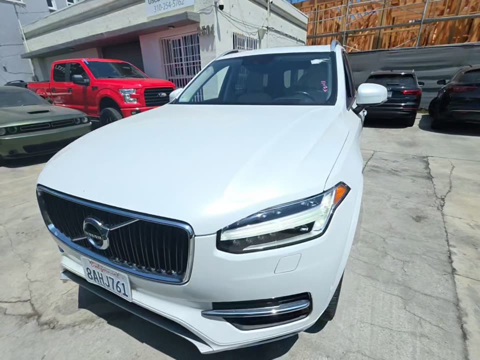 2018 Volvo XC90 T6 Momentum AWD