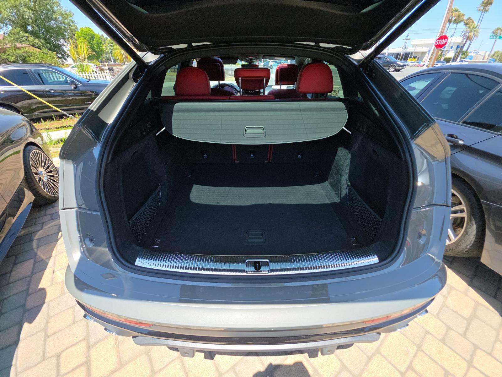 2023 Audi SQ5 Prestige AWD