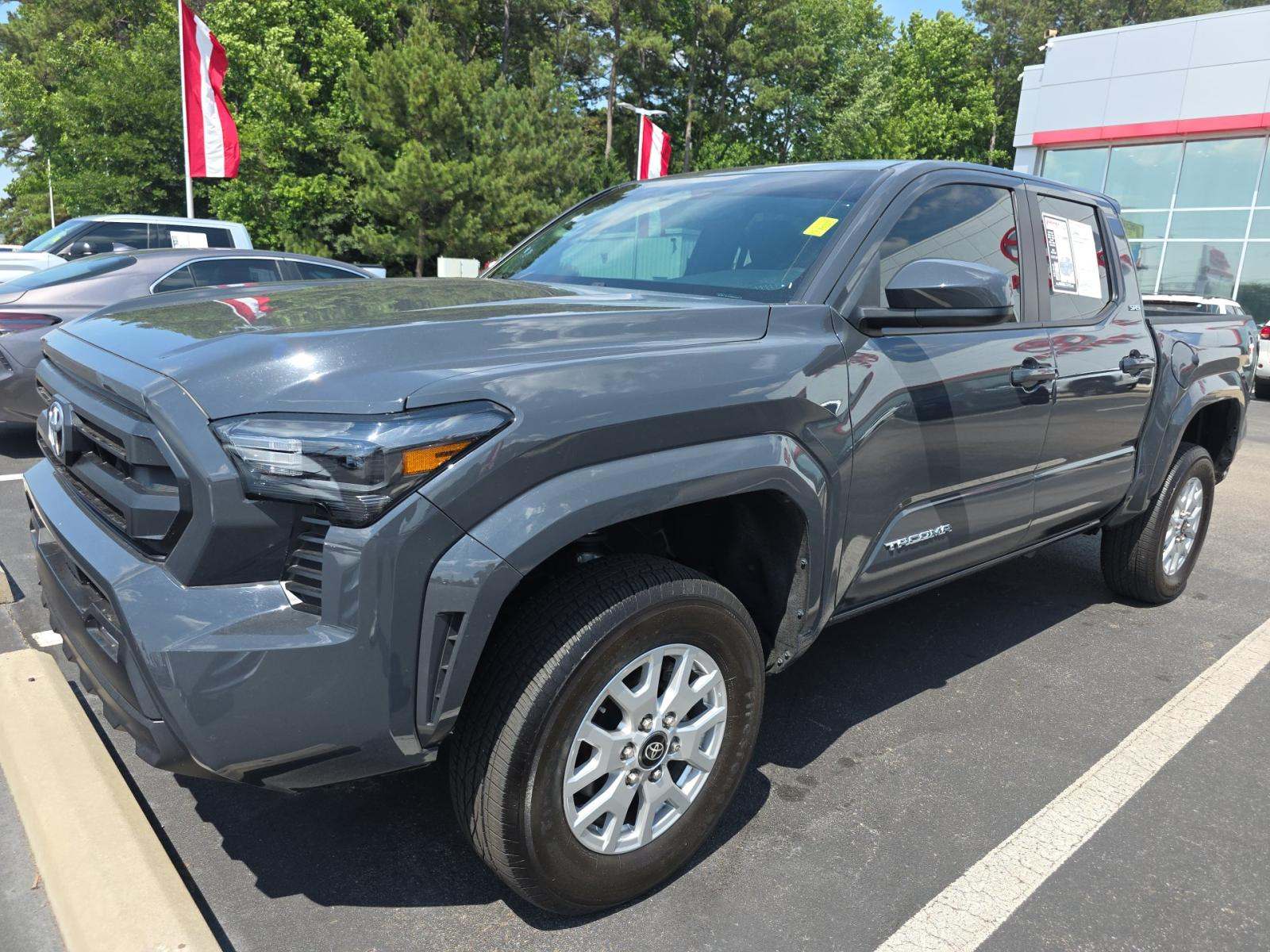 2024 Toyota Tacoma SR5 AWD