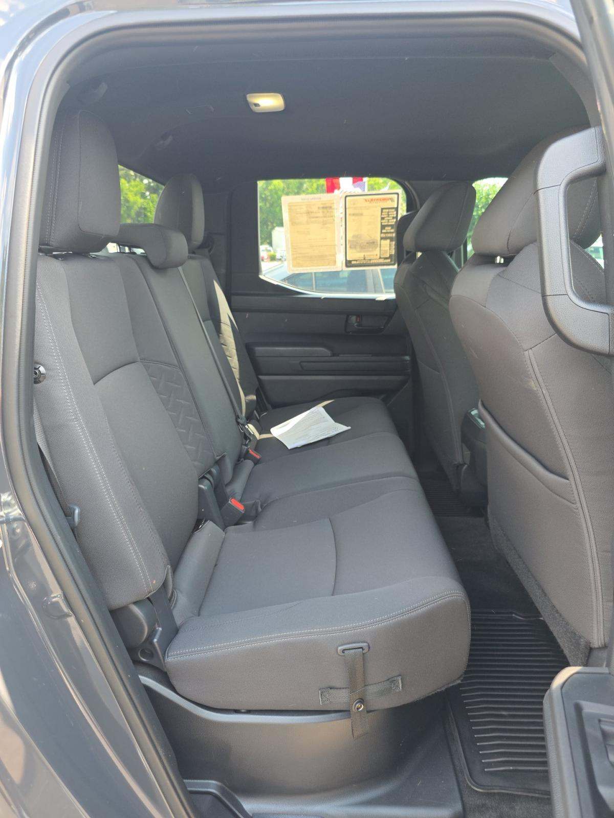 2024 Toyota Tacoma SR5 AWD