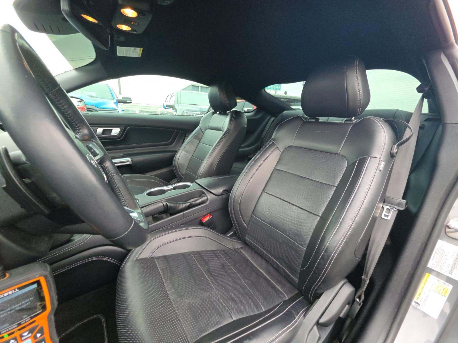 2022 Ford Mustang EcoBoost Premium RWD