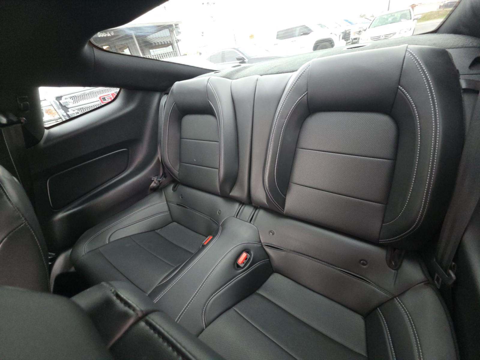 2022 Ford Mustang EcoBoost Premium RWD