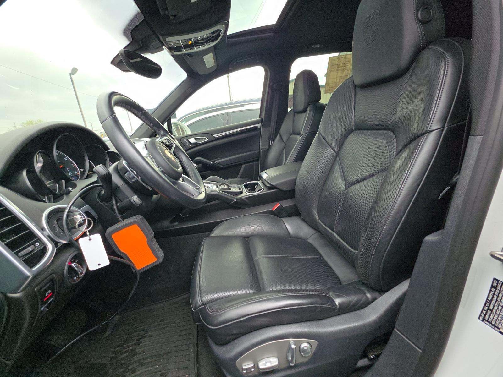 PORSCHE CAYENNE - 6