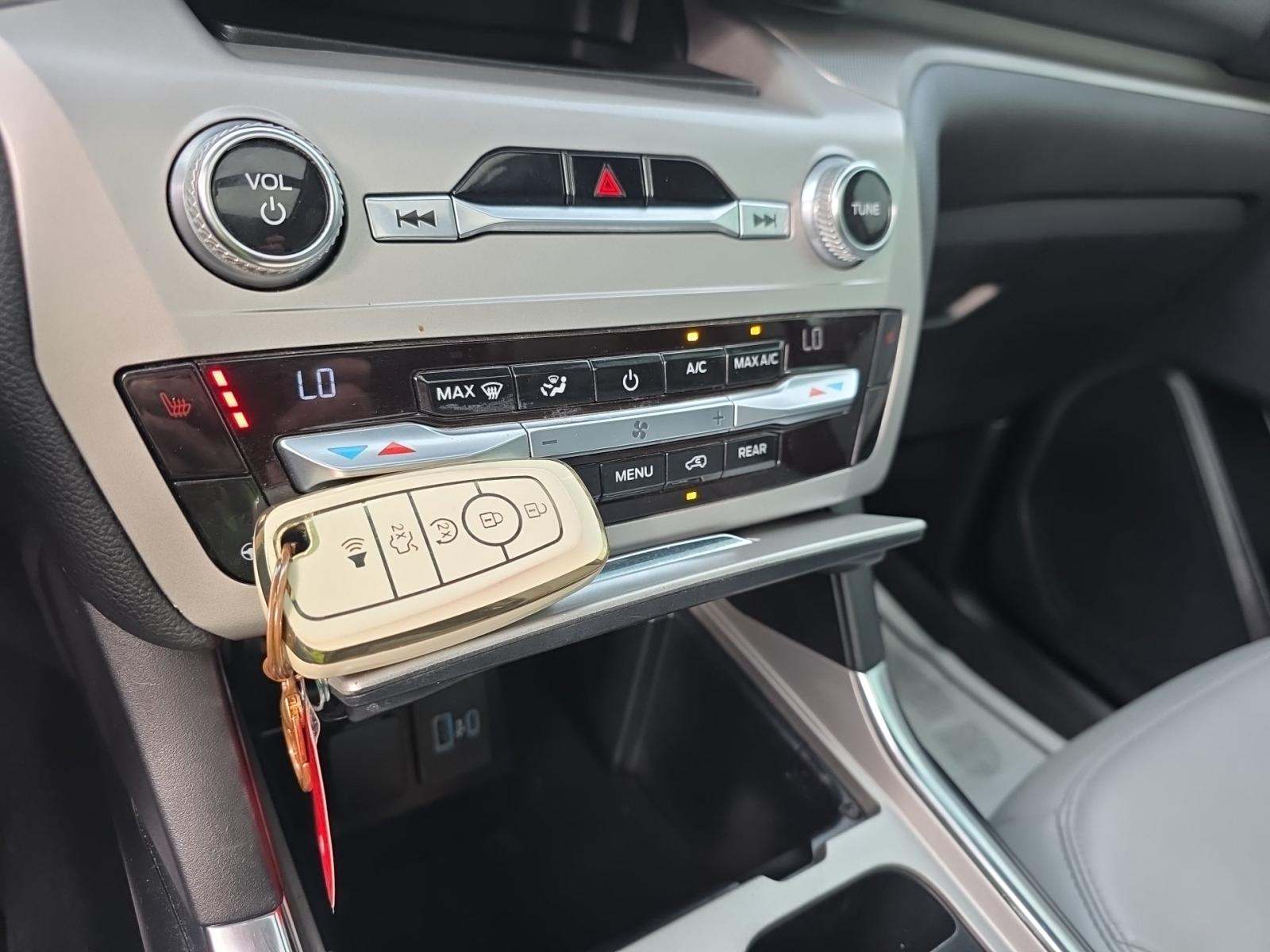 2021 Ford Explorer XLT RWD