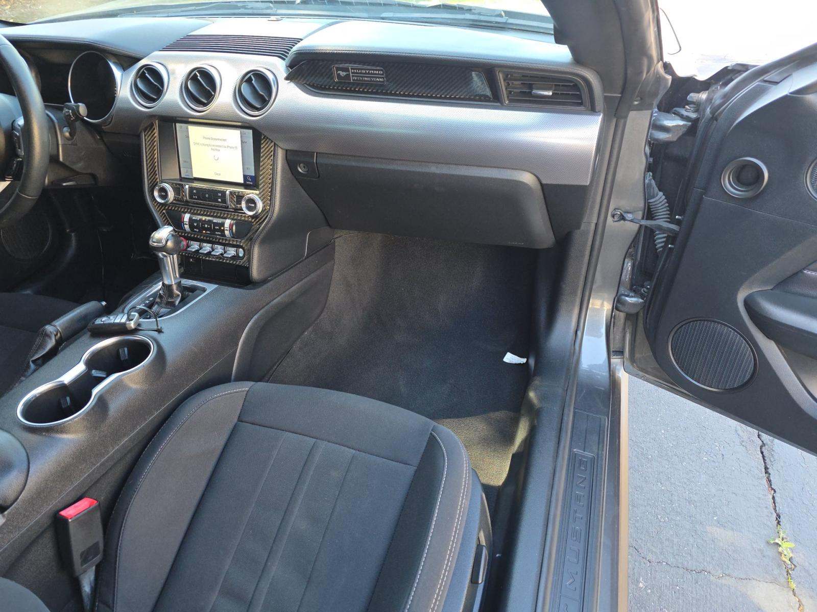 2020 Ford Mustang EcoBoost RWD