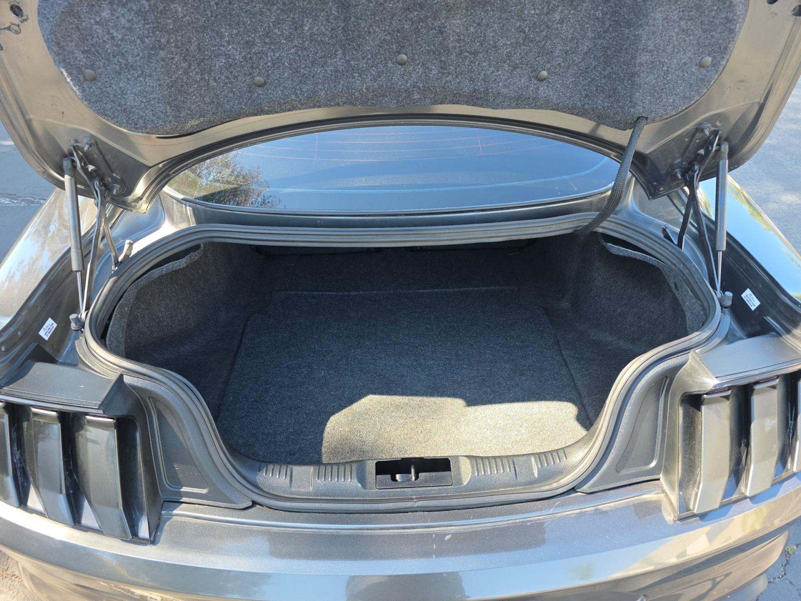 2020 Ford Mustang EcoBoost RWD