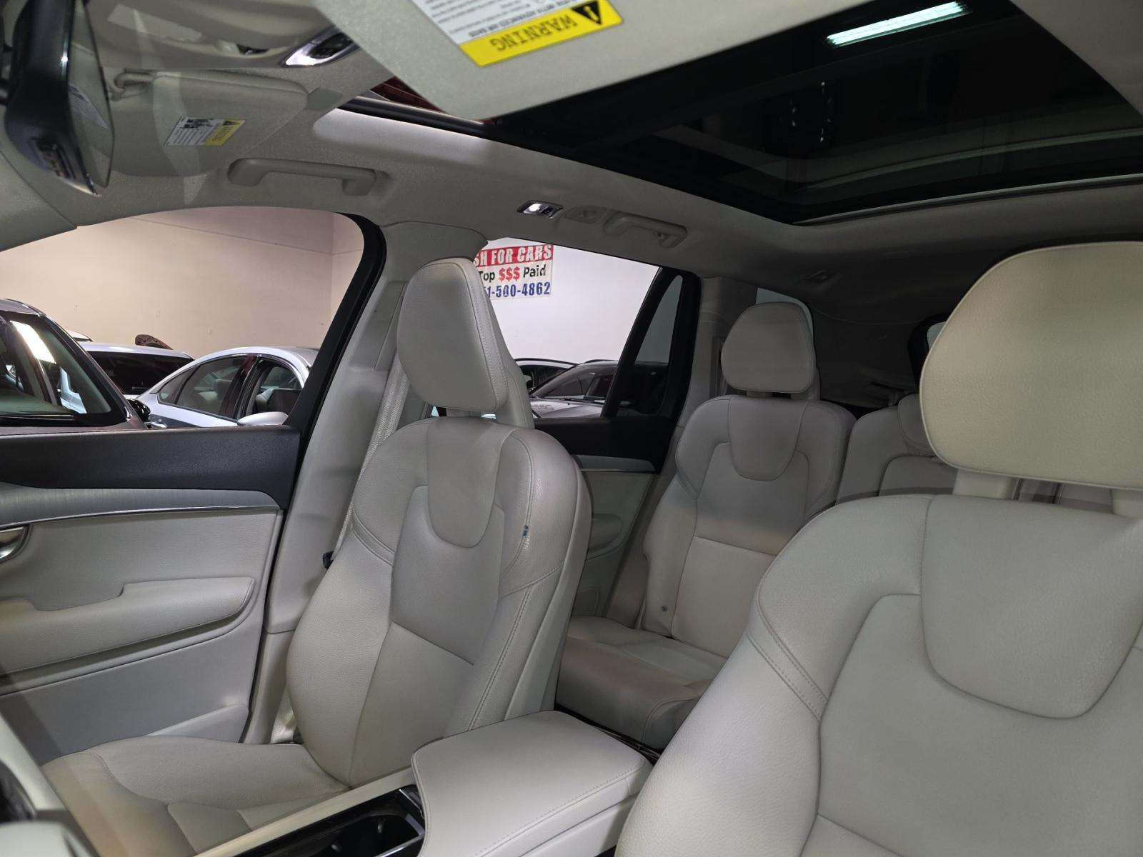 2021 Volvo XC90 T5 Momentum AWD