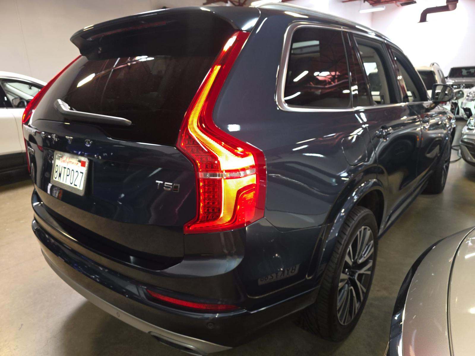 2021 Volvo XC90 T5 Momentum AWD