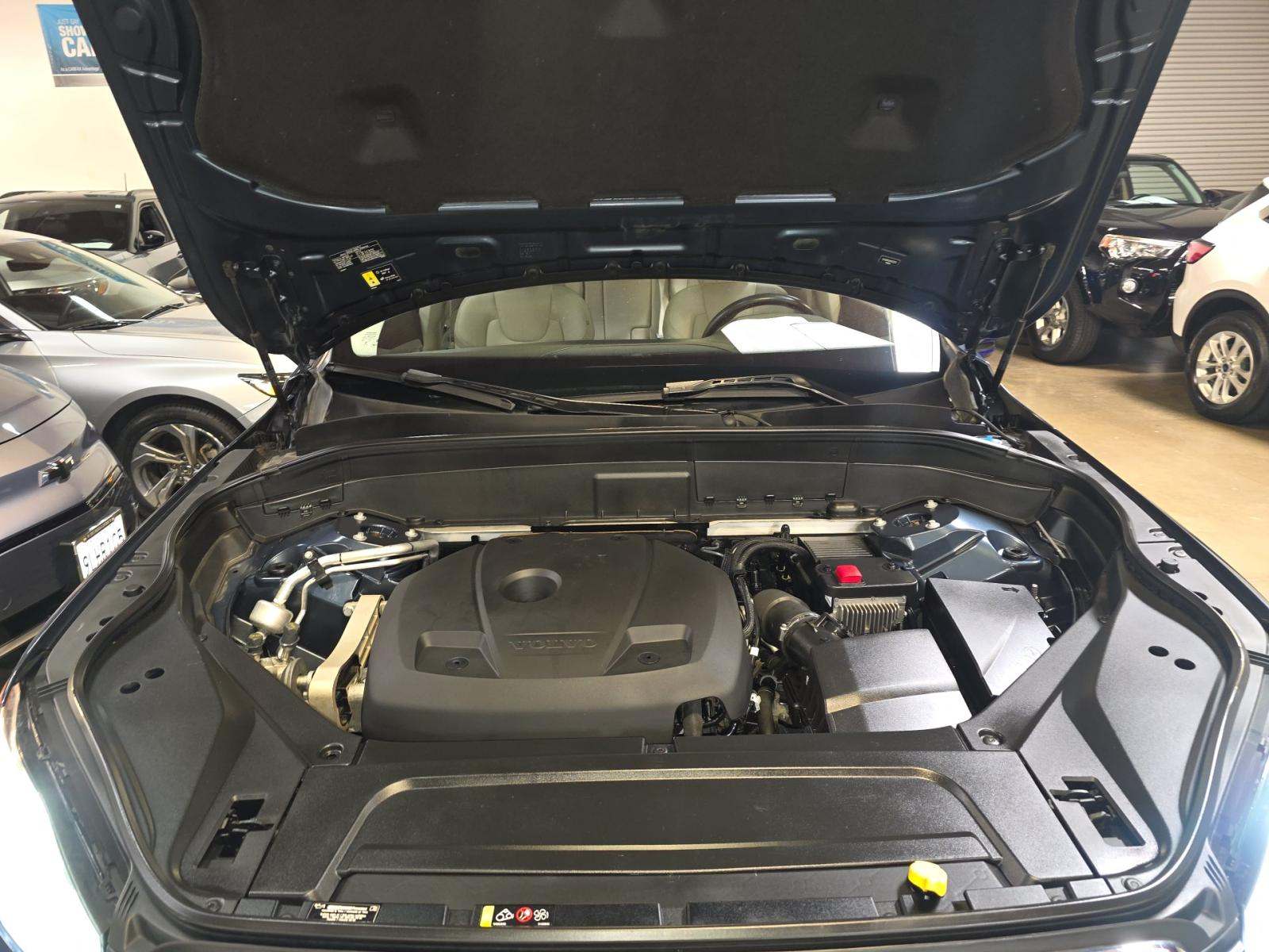2021 Volvo XC90 T5 Momentum AWD