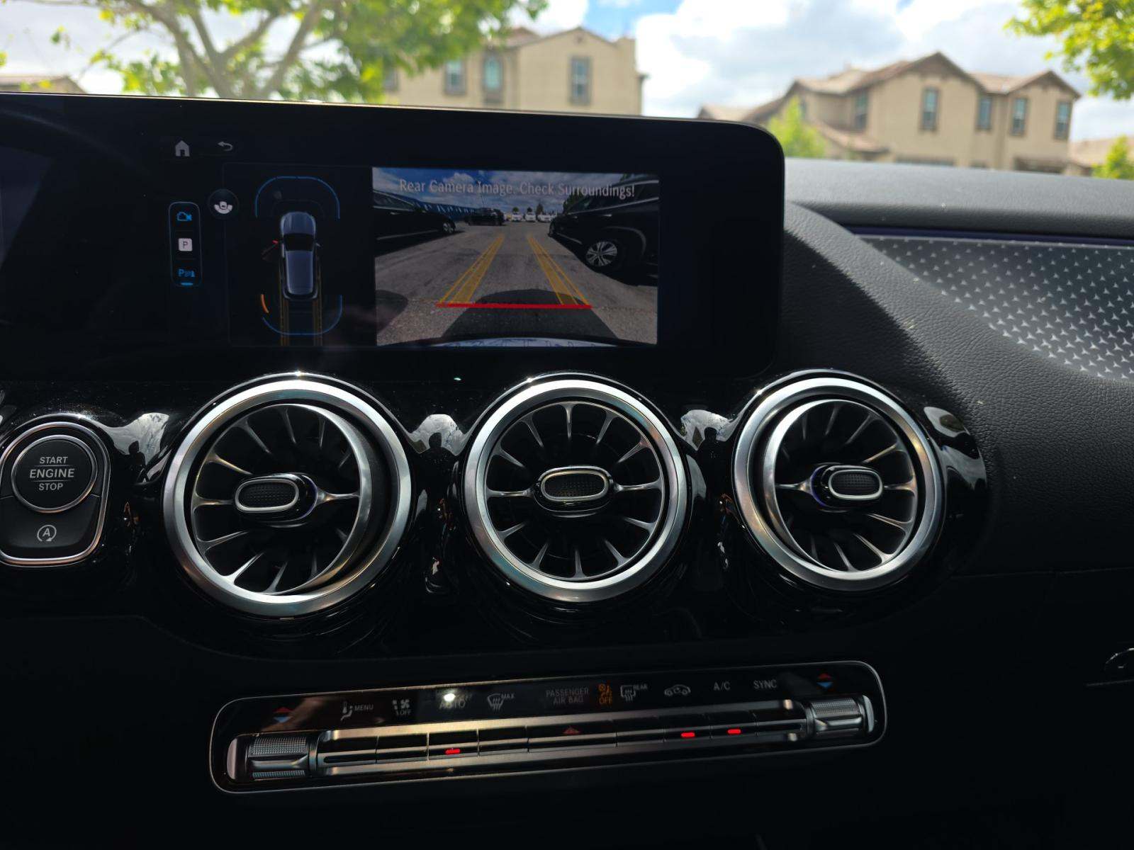 MERCEDES-BENZ GLA-CLASS - 10