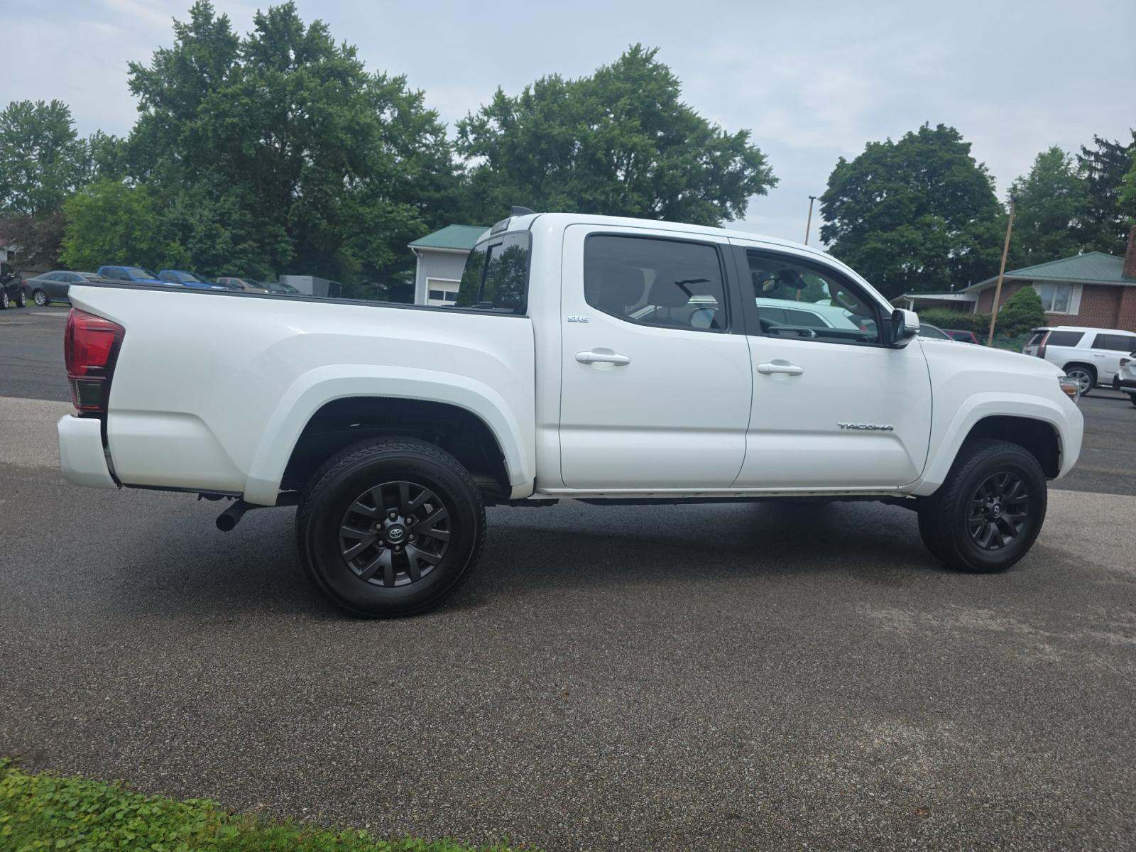 2023 Toyota Tacoma SR5 AWD