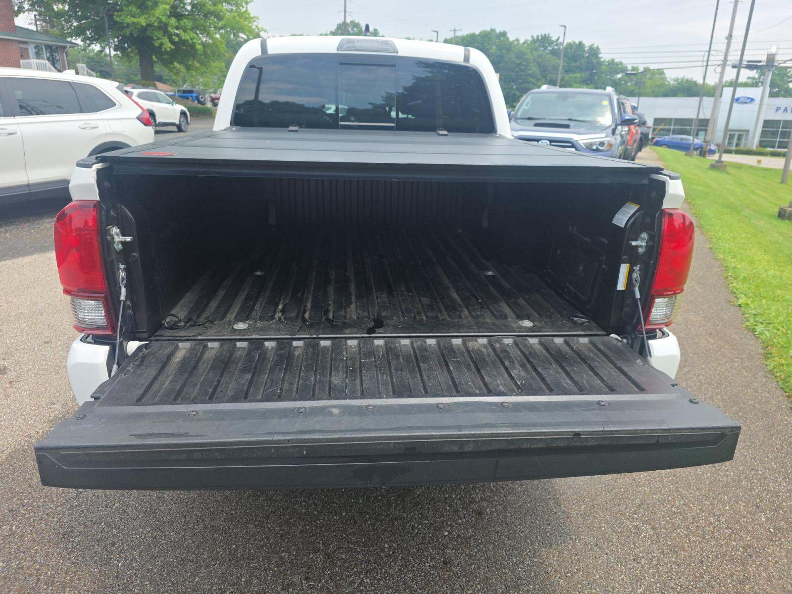 2023 Toyota Tacoma SR5 AWD
