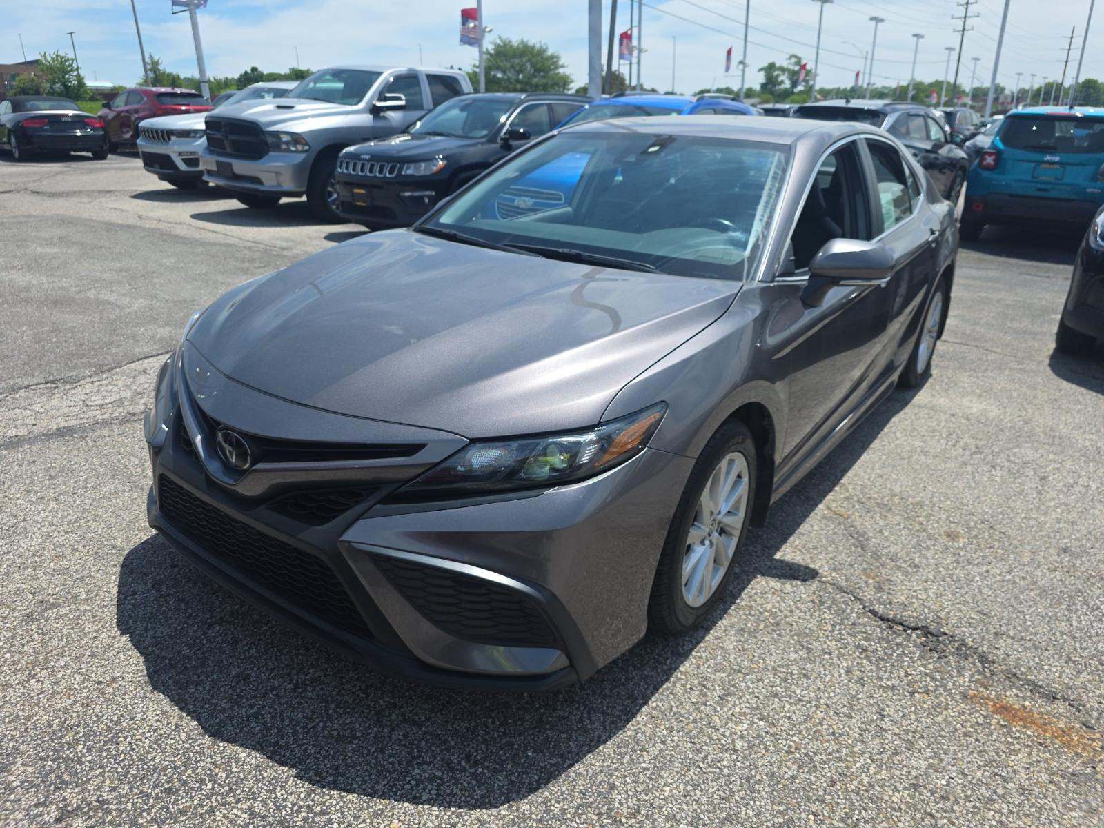 2024 Toyota Camry SE FWD