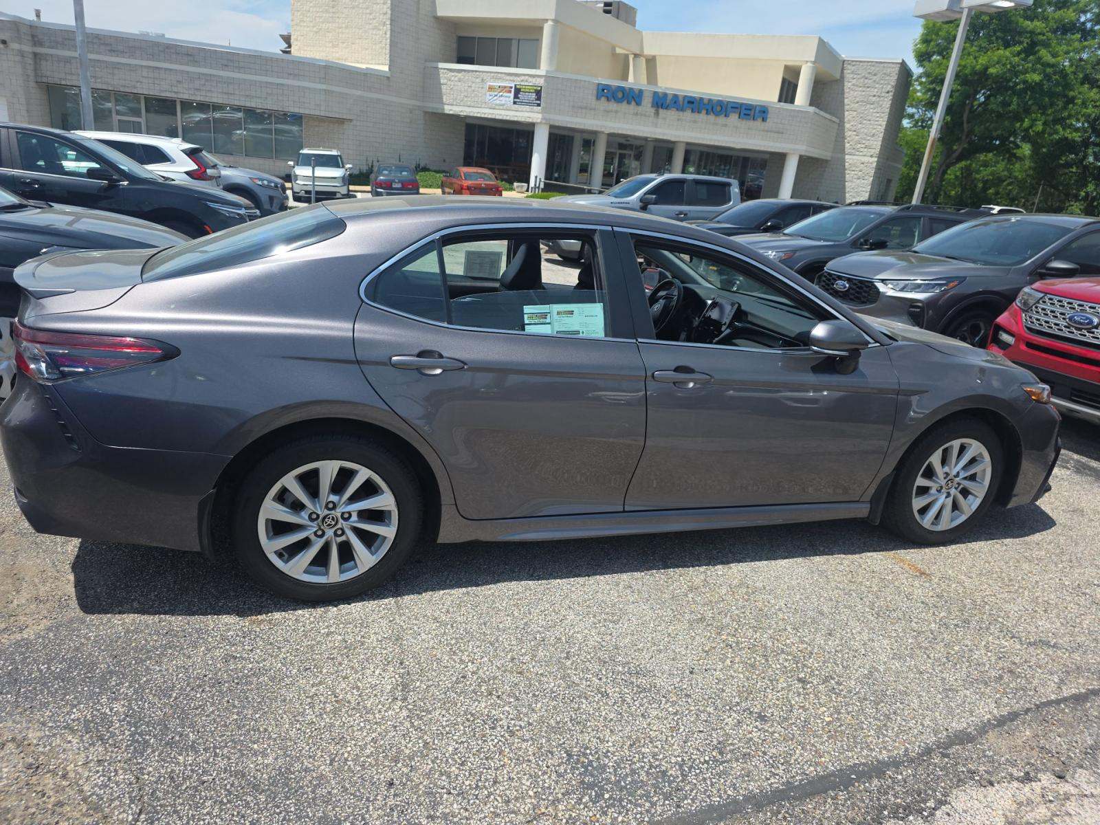 2024 Toyota Camry SE FWD