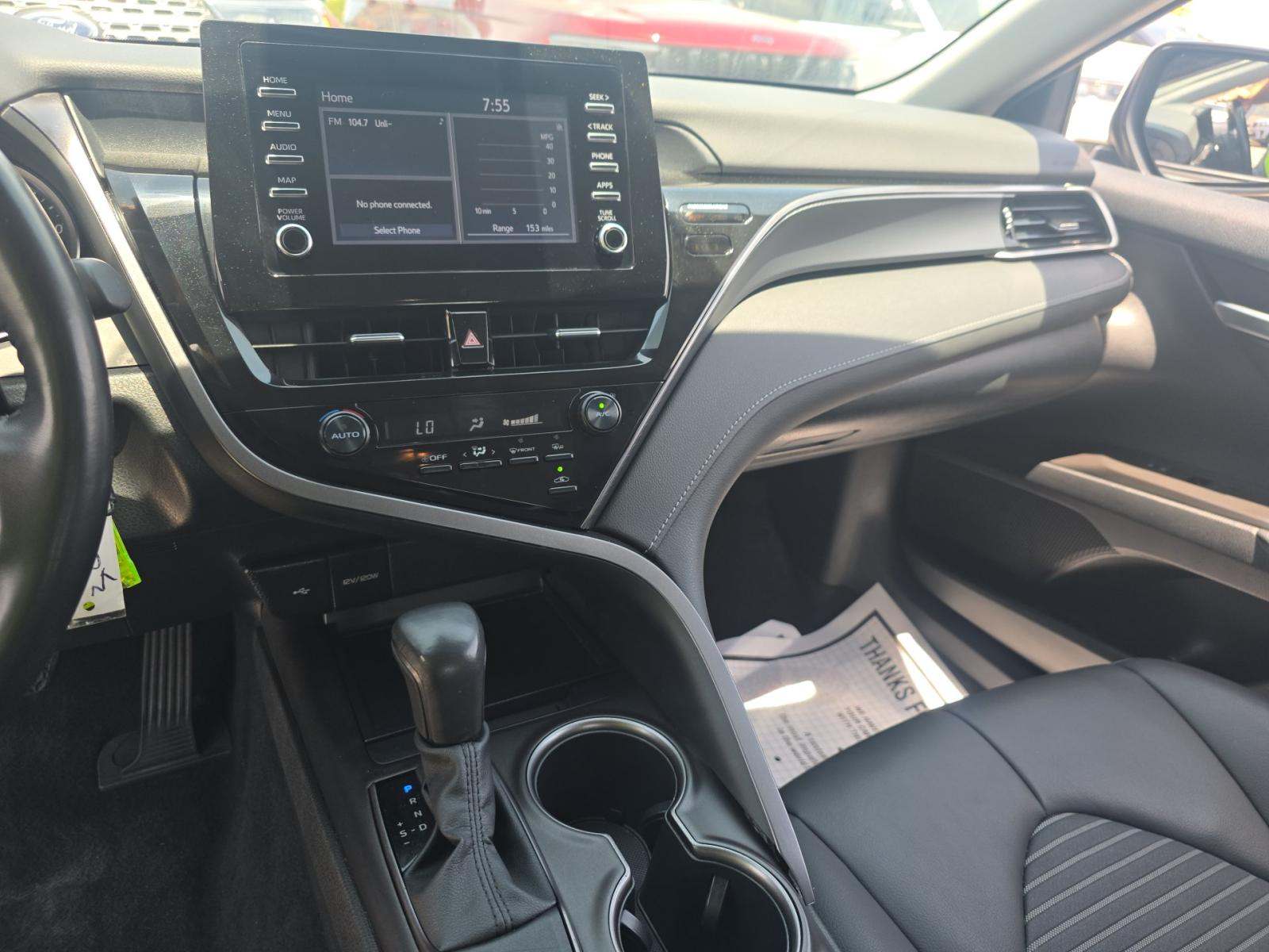 2024 Toyota Camry SE FWD