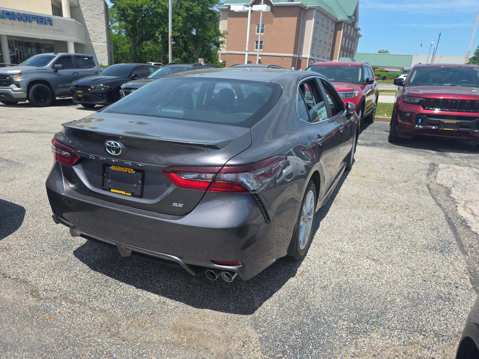 2024 Toyota Camry SE FWD