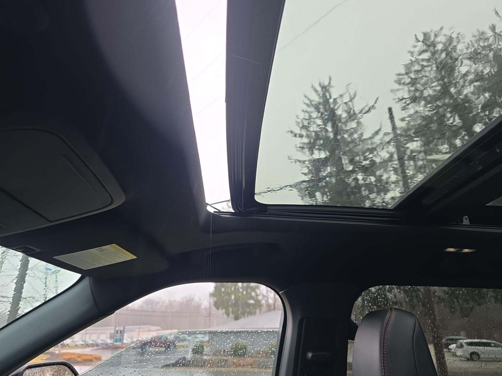 2024 Ford Explorer ST-Line AWD