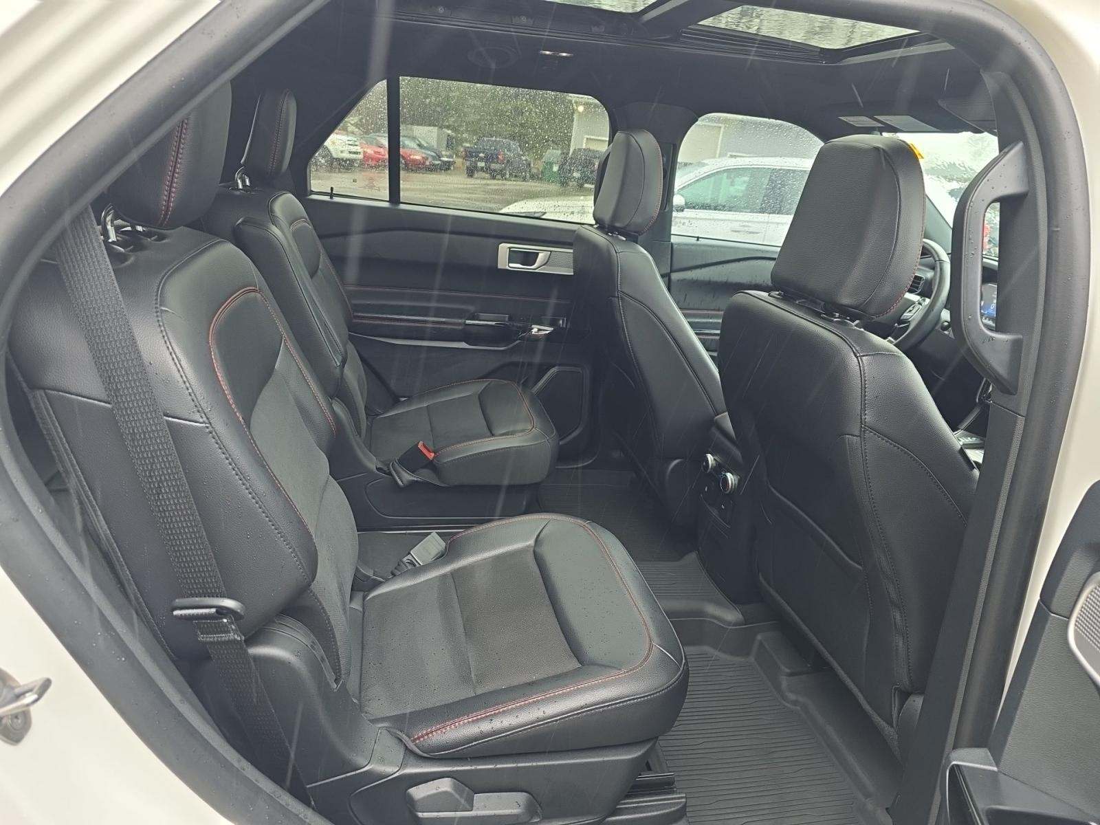 2024 Ford Explorer ST-Line AWD