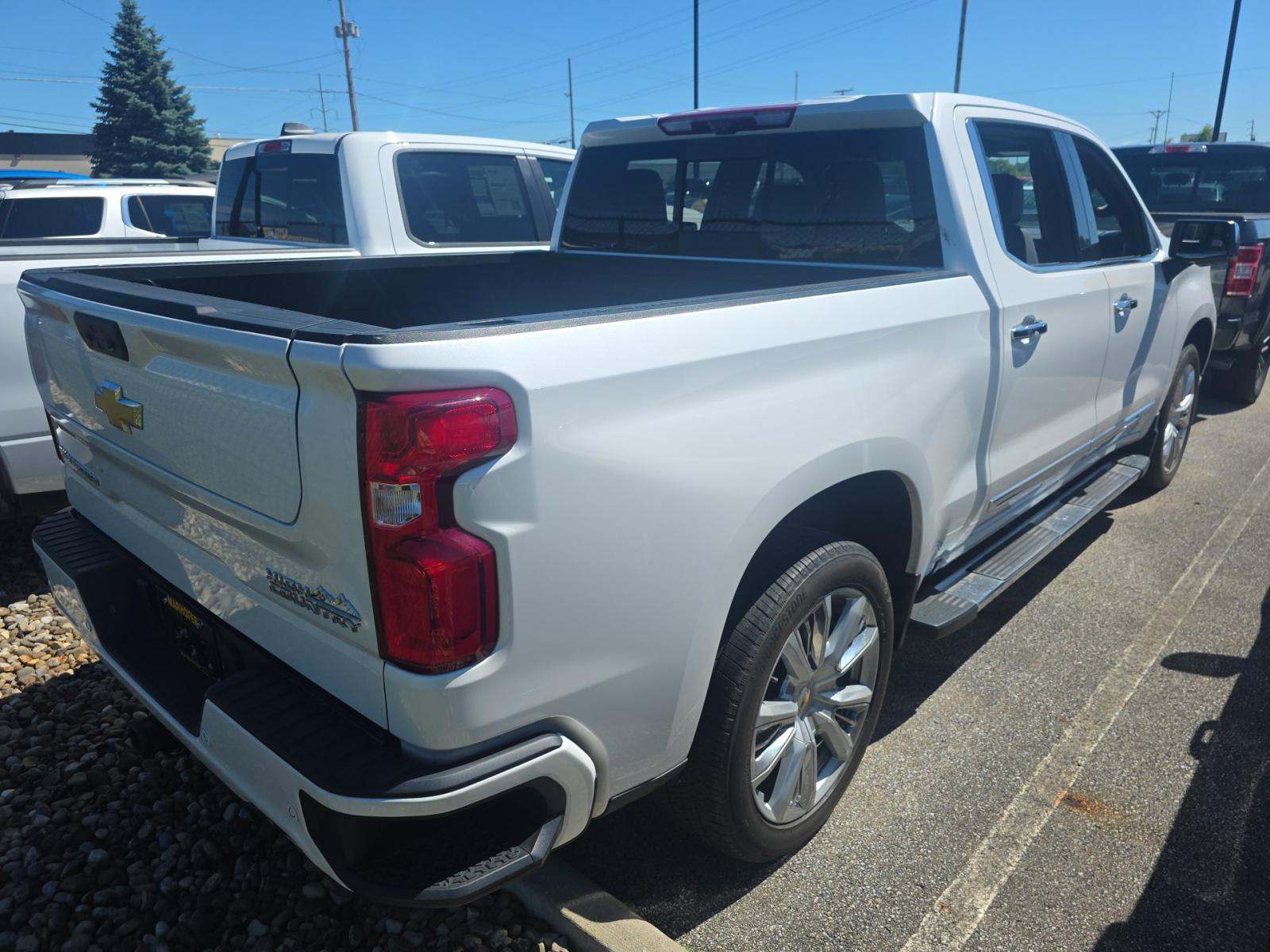 2023 Chevrolet Silverado 1500 High Country AWD