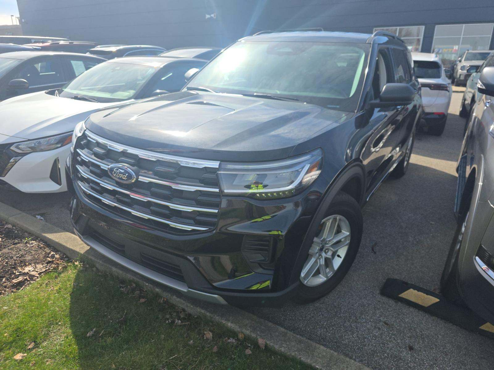 2025 Ford Explorer Active AWD